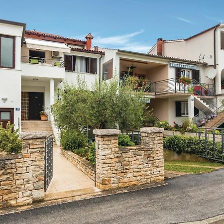 Gorgeous Apartment In Porec With Kitchen Eksteriør billede