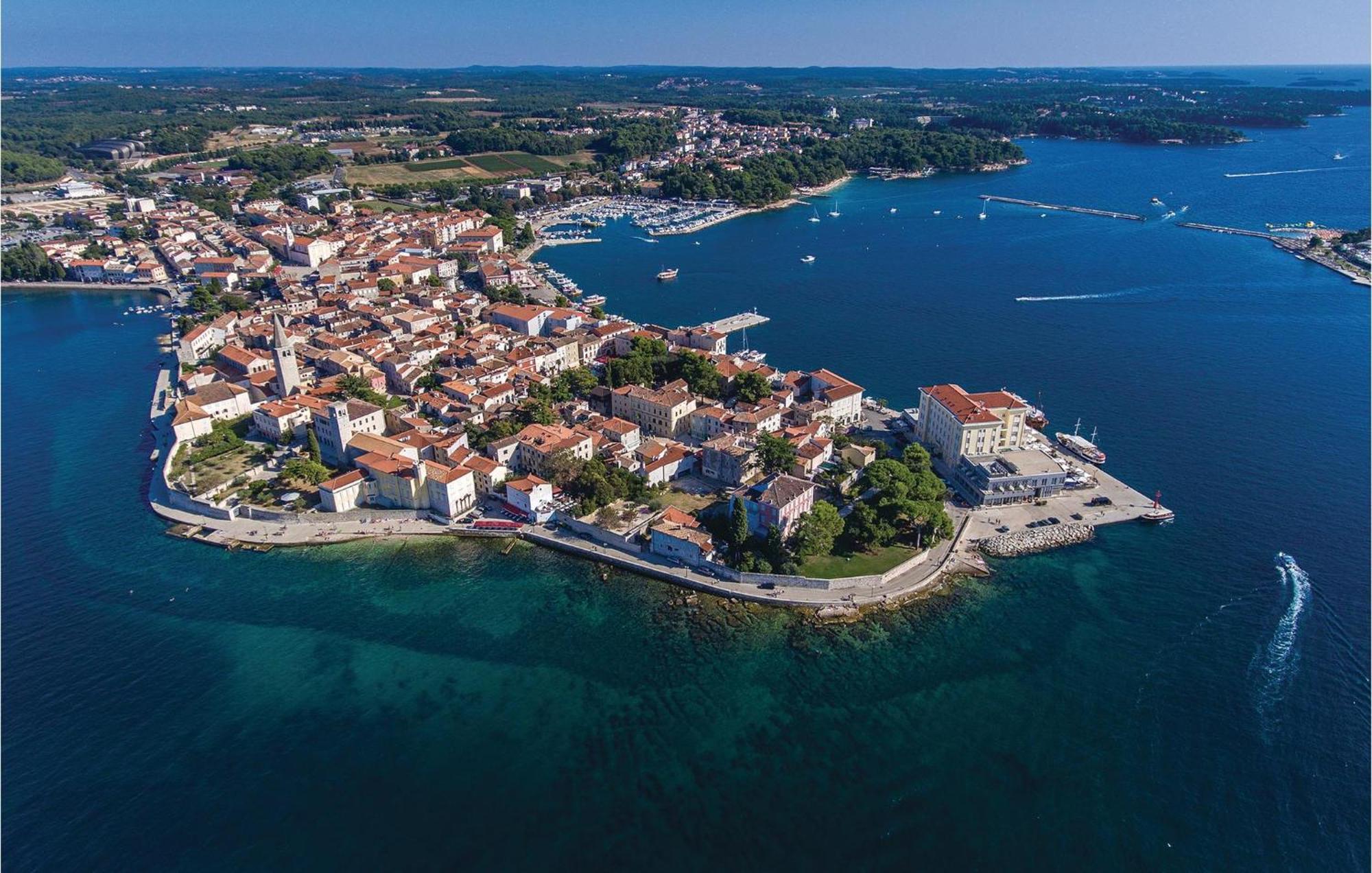 Gorgeous Apartment In Porec With Kitchen Eksteriør billede
