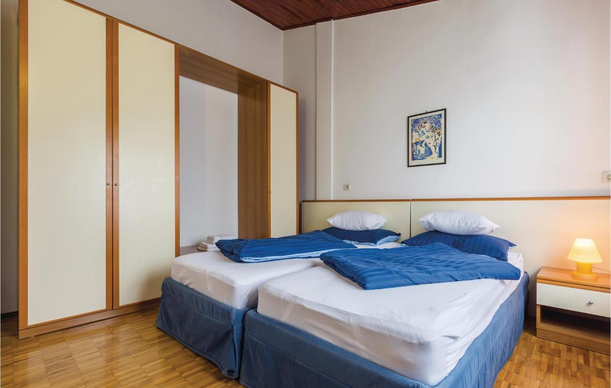 Gorgeous Apartment In Porec With Kitchen Eksteriør billede