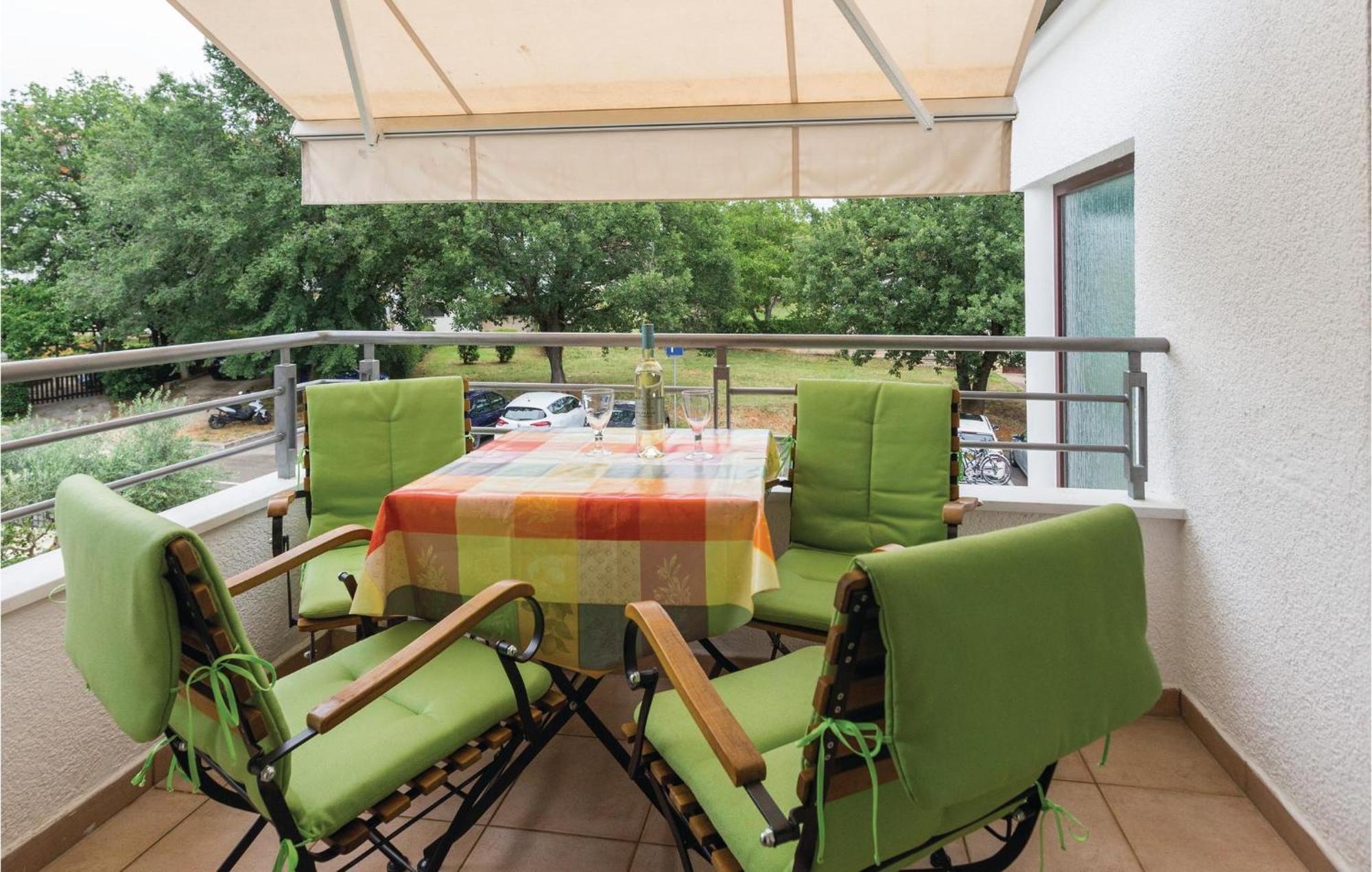 Gorgeous Apartment In Porec With Kitchen Eksteriør billede
