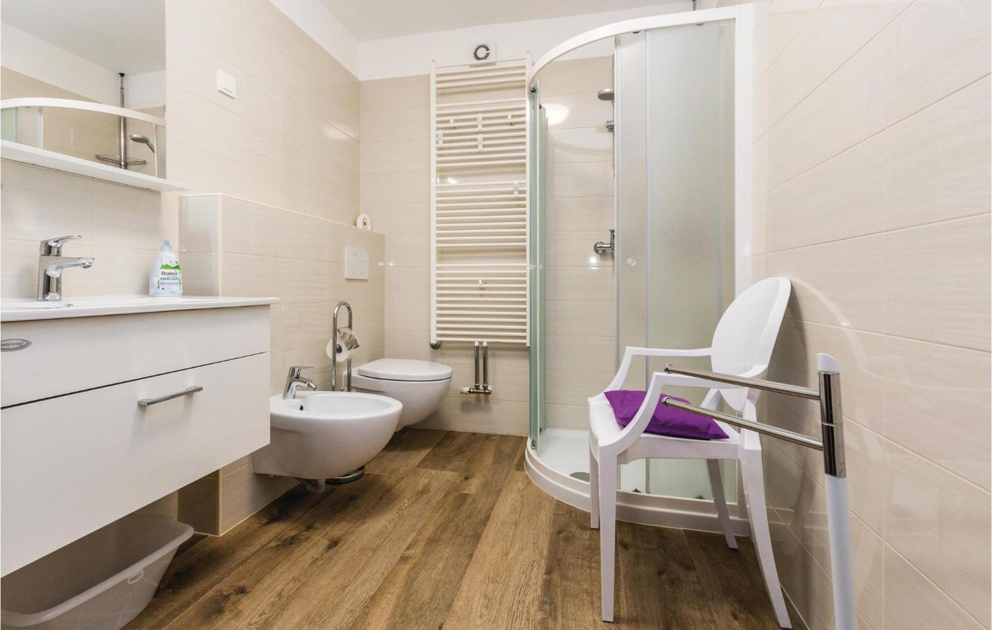 Gorgeous Apartment In Porec With Kitchen Eksteriør billede