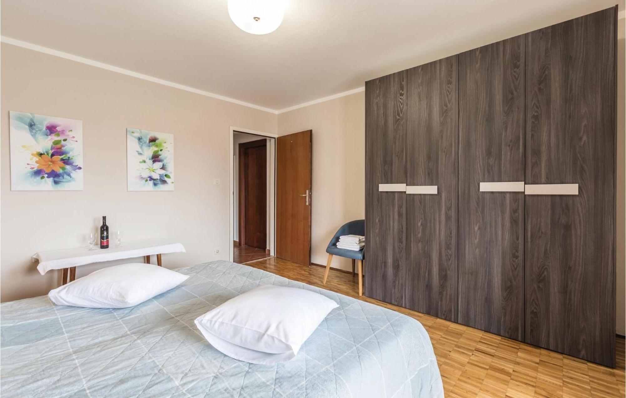 Gorgeous Apartment In Porec With Kitchen Eksteriør billede